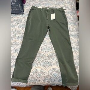 GAP Women’s  size 10 Girlfriend Olive Chinos Pants
